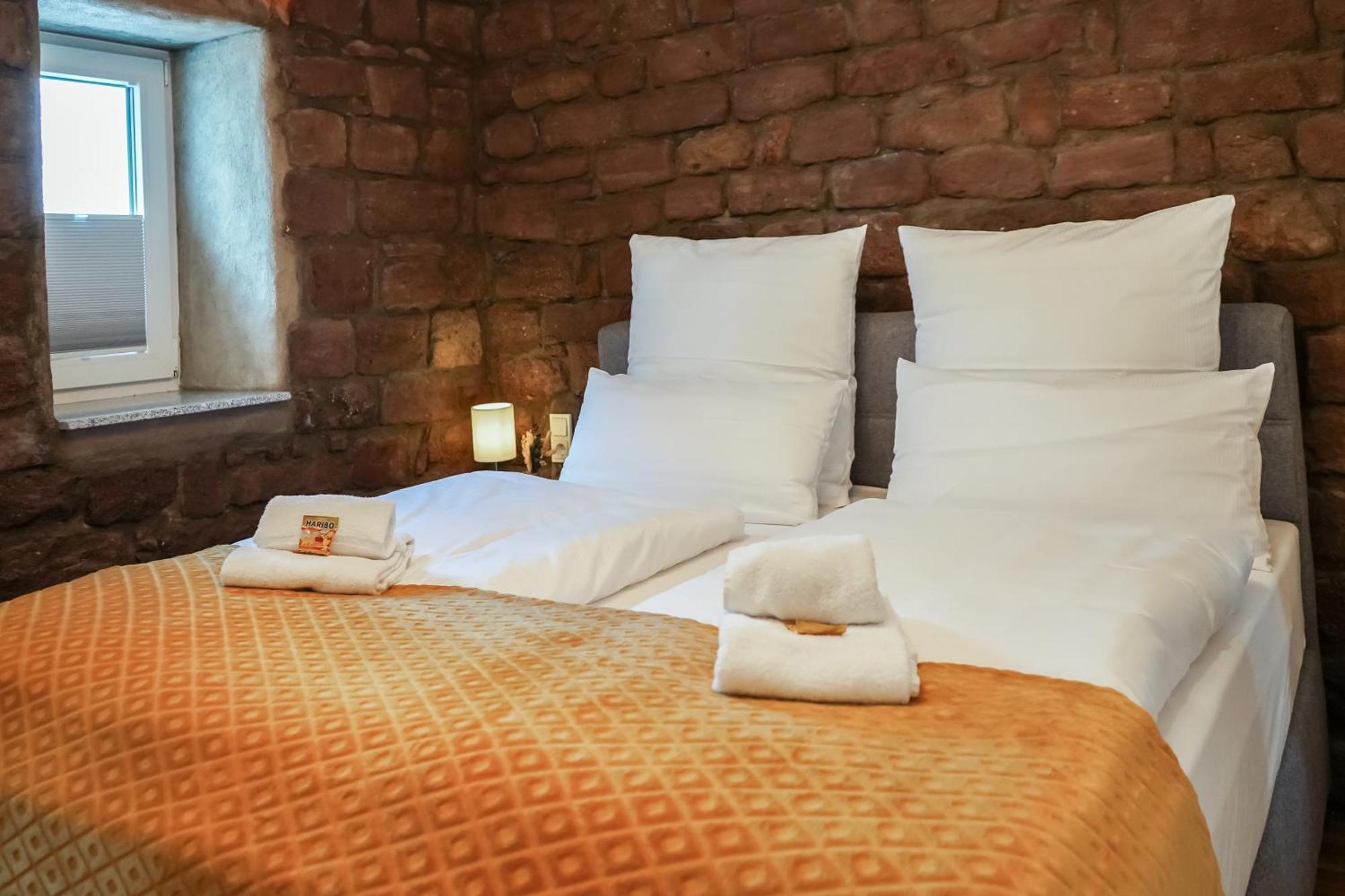 7Seas Boutique Aparthotel Homburg - Stilvoll, Digital & Ideal Fuer Familie & Business 外观 照片